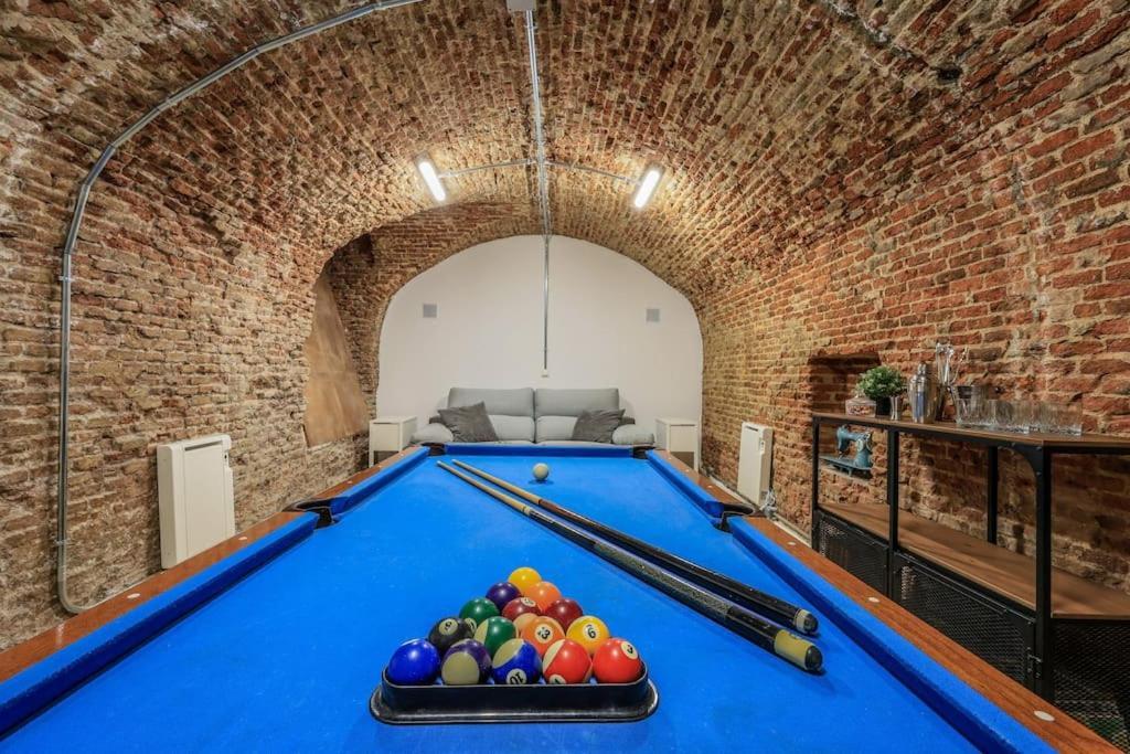 Unique Flat La Latina * Billiard & Darts Apartment Madrid Ngoại thất bức ảnh